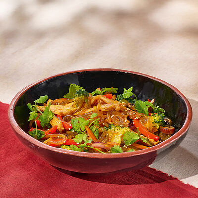 Рисовая лапша с курицей в Тануки по цене 2490 ₸