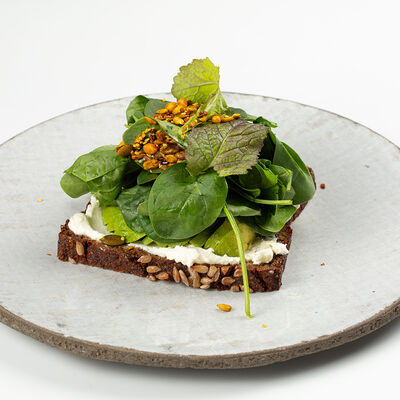 Авокадо-тост на киноа-хлебе в She по цене 640 ₽