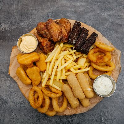 Пивной сет XXL в Грин бар по цене 1400 ₽