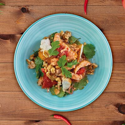 Салат с печеными овощами и куриной грудкой в Деда хинкали по цене 860 ₽