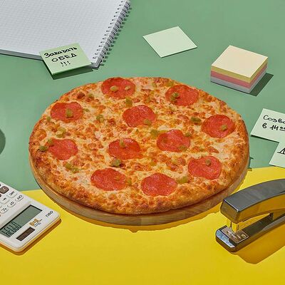 Пицца Пепперони 24 см в Dostaевский по цене 401 ₽