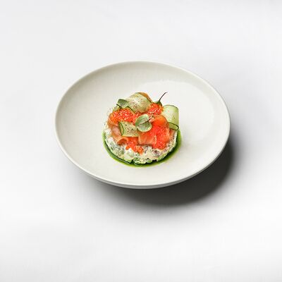 Оливье с лососем слабой соли в Клёво по цене 1100 ₽