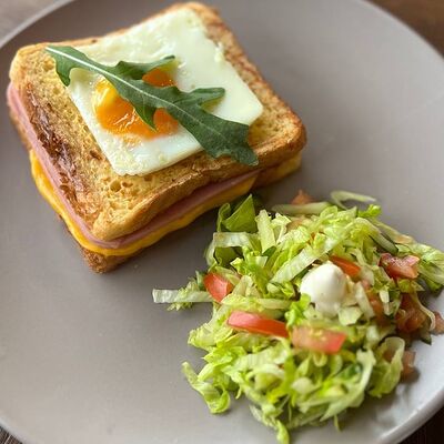 Крок-мадам в Кофейня Безе по цене 420 ₽