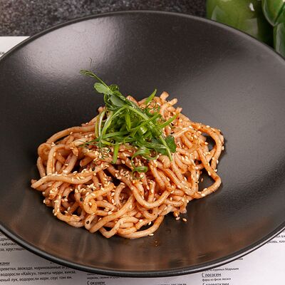 Лапша удон в соусе тонкацу в Tasty box по цене 190