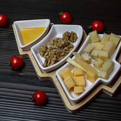 Сырная нарезка в Steak Blues по цене 520 ₽