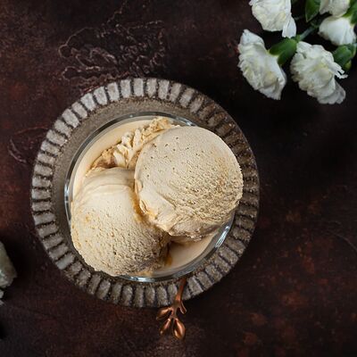 Мороженое сливочное Крем-брюле в У Палыча. С пылу, с жару! по цене 500 ₽