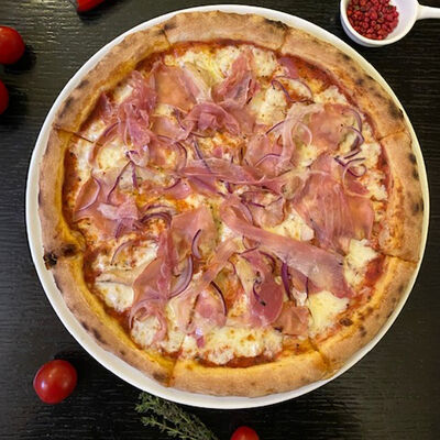 Пицца Кон Карне в Траттория Semplice по цене 980 ₽