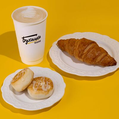 Капучино, сырники, круассан на сливочном масле в Буханка по цене 479 ₽