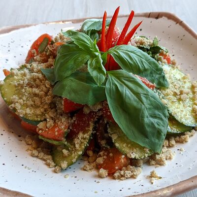 Салат Овощной по-грузински в Столовая по цене 492 ₽