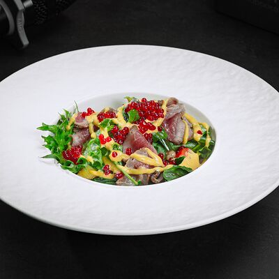Салат с ростбифом и сладкой горчицей в Интонация по цене 900 ₽