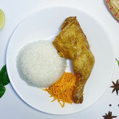 Ком Га - Рис с жареным куриным окорочком в Pho Nem по цене 519 ₽