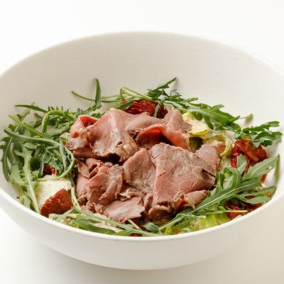 Салат с ростбифом в Pizzayolo по цене 565 ₽