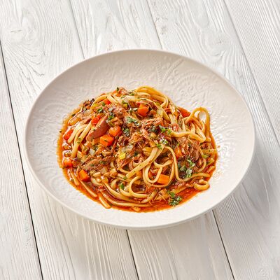 Лингвини с уткой в Пармезан по цене 595 ₽