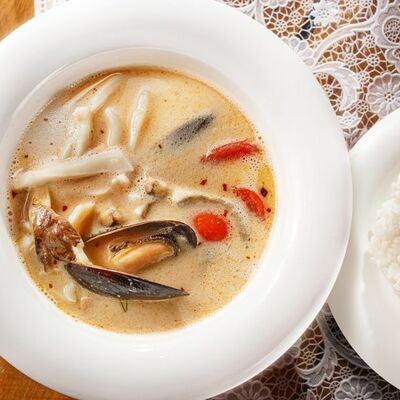 Том Ям с морепродуктами в Лентяйка по цене 250 ₽