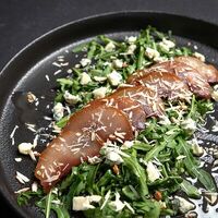 Салат с пьяной грушей в Мунк