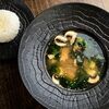 Мисо с лососем в Суши & Саке Izakaya Bar по цене 580