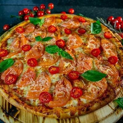 Пицца маргарита в Pizza-grand по цене 500 ₽