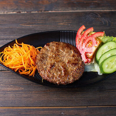 Котлета в тарелке в Hot Chicken по цене 27000 ₽