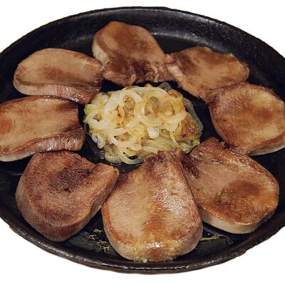 Язык говяжий с лучком в Il Mio по цене 800 ₽