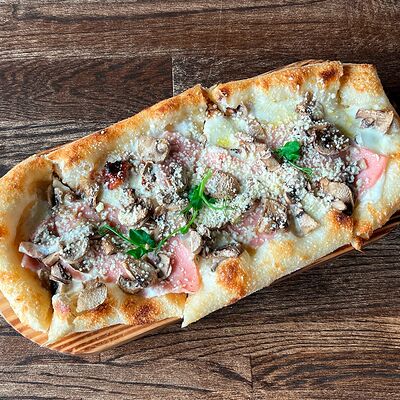 Пиццета Ветчина-шампиньоны в Бекки бар по цене 430 ₽