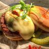 Raclette burger в Сыр вино & More по цене 620