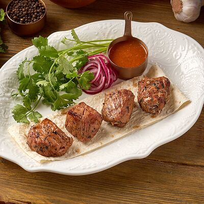 Шашлык из cвинoй шеи в Шави ломи по цене 760 ₽