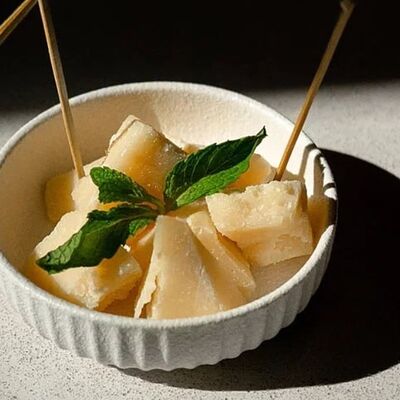 Сыр Пармезан грана падано Италия в Особняк по цене 590 ₽