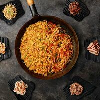 Вок с уткой в Sushi & More