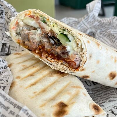 Шаурма с курицейв Мангалия по цене 450 ₽