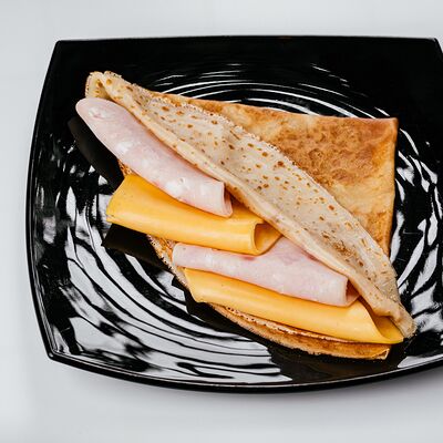 С ветчиной и сыром в Блинная забава по цене 249 ₽