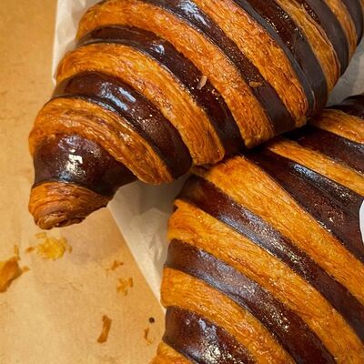 Шоколадный круассан в Немузей по цене 329 ₽