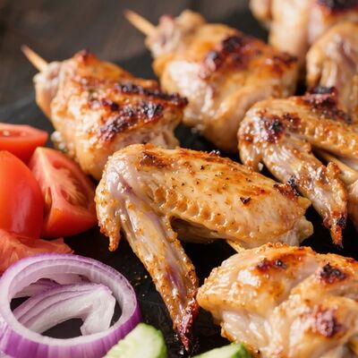 Шашлык из куриных крыльевв СВОЯ КУХНЯ по цене 399 ₽