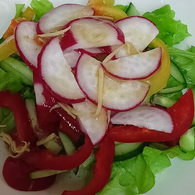 Салат Альт-Дорф в КафеПельмешкин дворик по цене 455 ₽