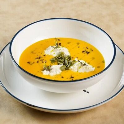 Крем-суп из тыквы со страчателлой в Компот по цене 380 ₽