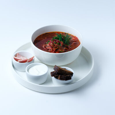 Борщ с говядиной в TOAST CAFE по цене 650 ₽