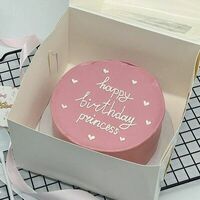 Бенто-торт розовый для Принцессы на день рождения в Cosmo Сakery