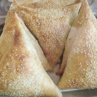 Пирожок с говядиной в Кебаб Бистро 24 по цене 140 ₽