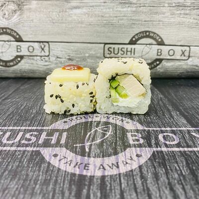 Запеченный ролл Чикен hot в SUSHIBOX по цене 236