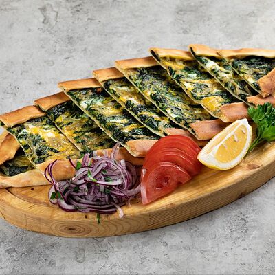 Пиде со шпинатом и яйцом в Мармарис по цене 2235 ₸