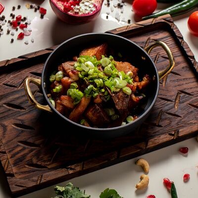 Долма ереванская с ягненком в Бакладжан по цене 720 ₽