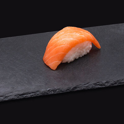 Сяке суши (агр) в MARU по цене 129 ₽