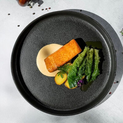 Кижуч с печеным картофелем в Modus по цене 1350 ₽