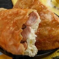 Чебурек с красной рыбой и сливочным сыром в Чебурекми