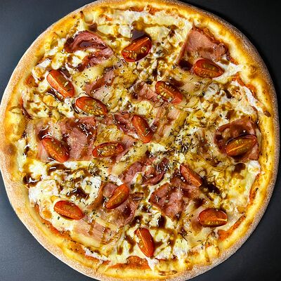 Фирменная в Pipizza по цене 900 ₽