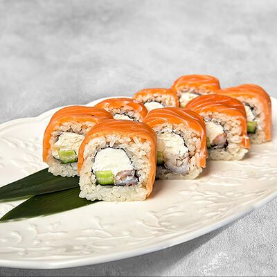 Ролл Филадельфия с креветкой в MaMa Mia по цене 741 ₽