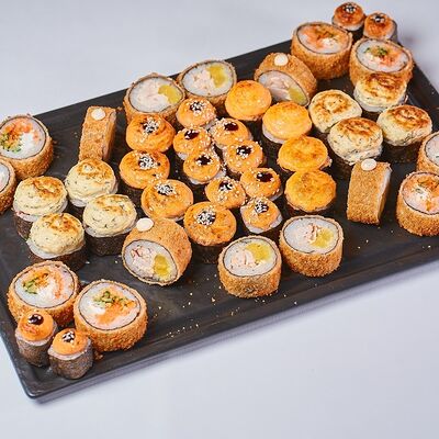 Сет Салмон в ШоЗа Суши по цене 2309 ₽