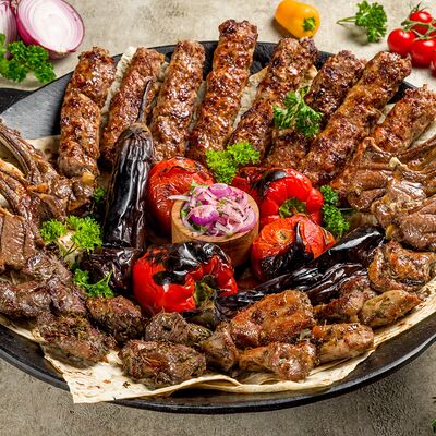 Ассорти Баранина и Телятина с овощами в Halal Grill по цене 13390 ₽