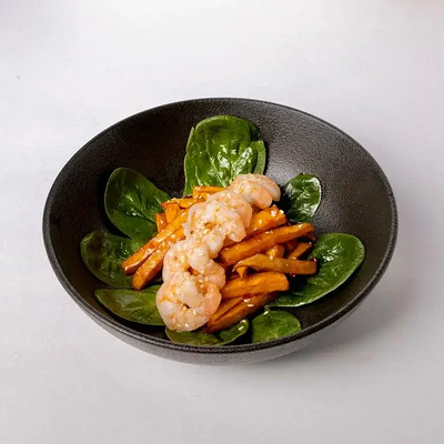 Теплый салат с бататом и креветками в Мидийный дом по цене 800 ₽