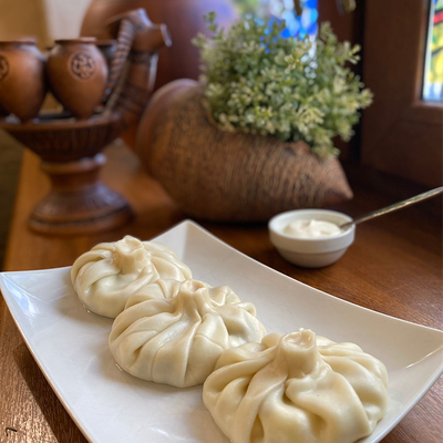 Хинкали с тигровыми креветками в Салами Хинкали по цене 645 ₽