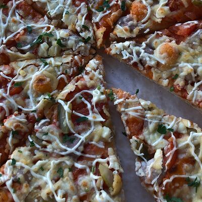 Пицца с курицей в Хачапури по цене 877 ₽